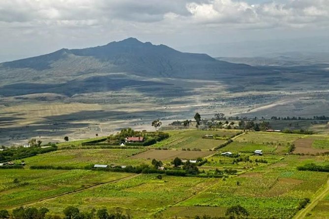 Private Hiking Day Trip to Mt. Longonot from Nairobi - Lunch beside Lake Naivasha