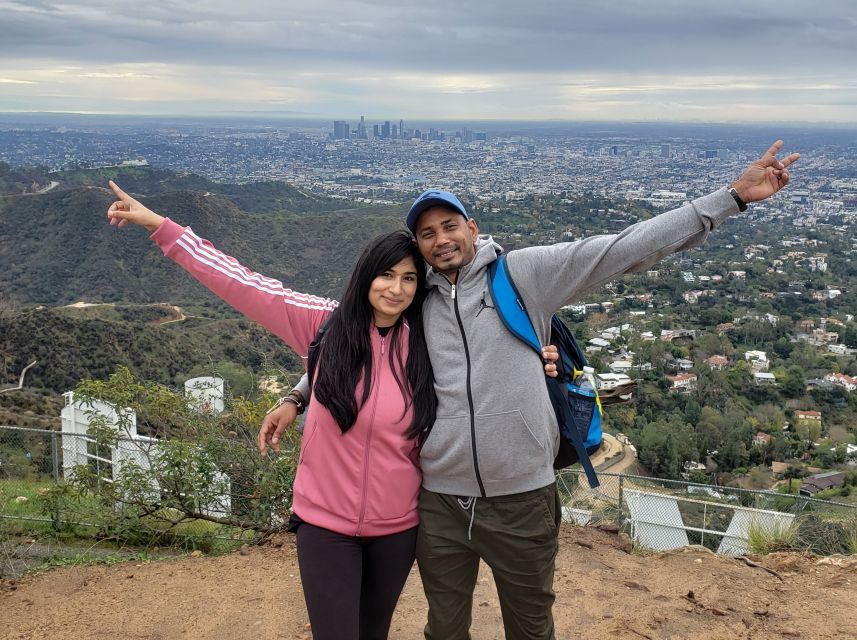 Private Hollywood Sign Adventure Hike - Lunch with Lake Hollywood and Griffith Park below