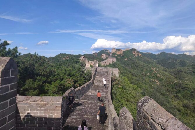 Private Jinshanling Great Wall Hiking Tour - Walking through the towers and passes