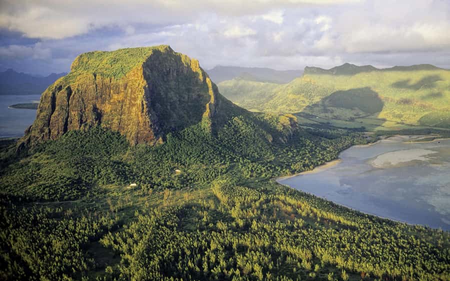 PRIVATE LeMorne Mountain Picturesque Hike-UNESCO Recognised - Who should book Le Morne Mountain?