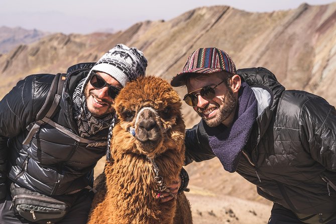 Private Palccoyo Rainbow Hike Without the Crowds - Meeting the guide at Palccoyo
