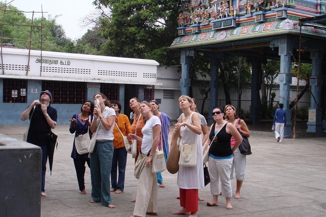 Private Peacock Trail Walking Tour in Mylapore - Entering Kapaleeshwarar Temple