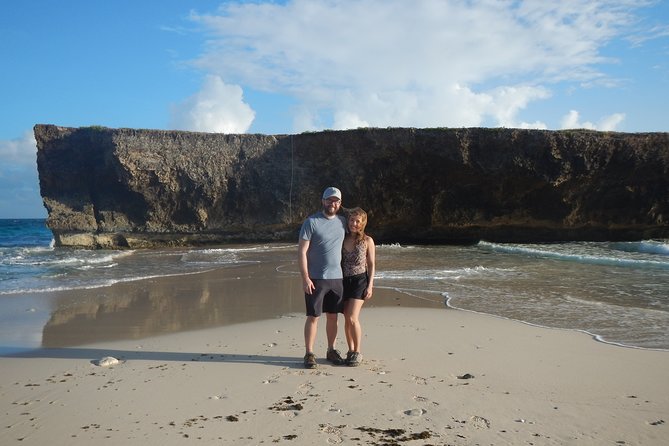 Private sunrise hike to Aruba's Natural Pool (Conchi) - Guides Rob and Monica make the difference