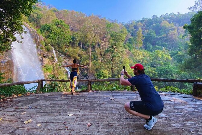Private Tour to Doi Inthanon including Twins Pagodas and Hiking - Key points at a glance