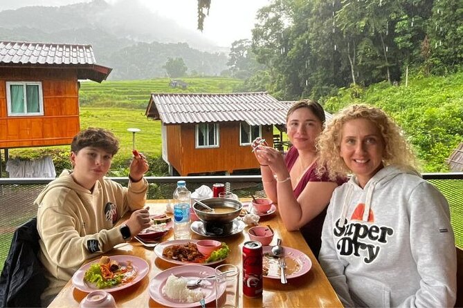 Private Tour to Doi Inthanon including Twins Pagodas and Hiking - Wachirathan Falls, the powerful water stop