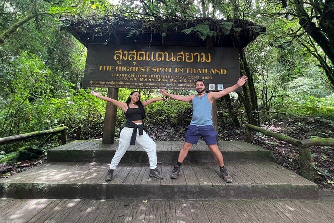 Private Tour to Doi Inthanon including Twins Pagodas and Hiking - Ban Mae Klang Luang and the coffee country