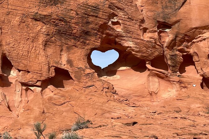 Private Valley of Fire Hiking and Sightseeing Adventure - Four hours among sandstone, canyons, and petroglyphs