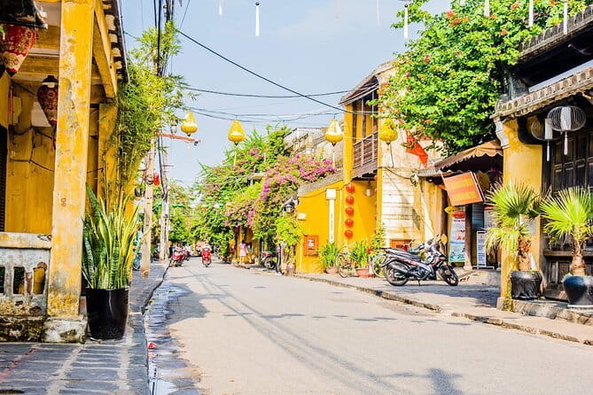 Pu Luong Amazing Trekking Village,Rafting,Swimming, Lunch on Boat - Bamboo rafting and lunch on Cham Stream