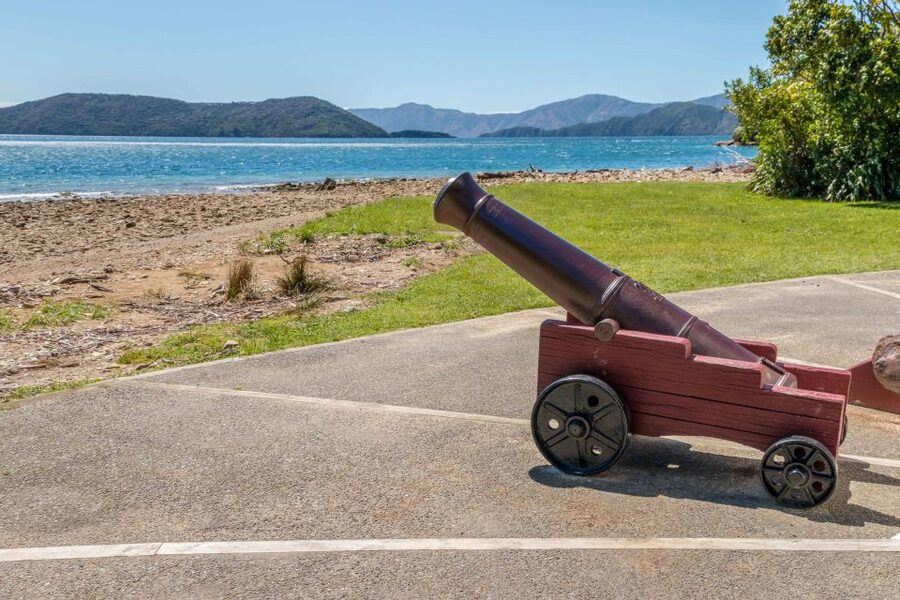 Queen Charlotte Track: Cruise & Self-Guided Hike from Picton - Food, drinks, and what to pack
