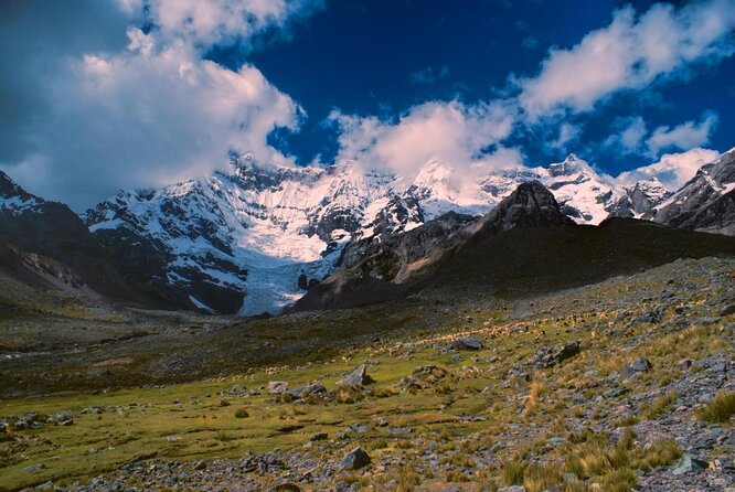 Rainbow Mountain and Red Valley Hike – 2 Days / 1 Night - Key points to know before booking