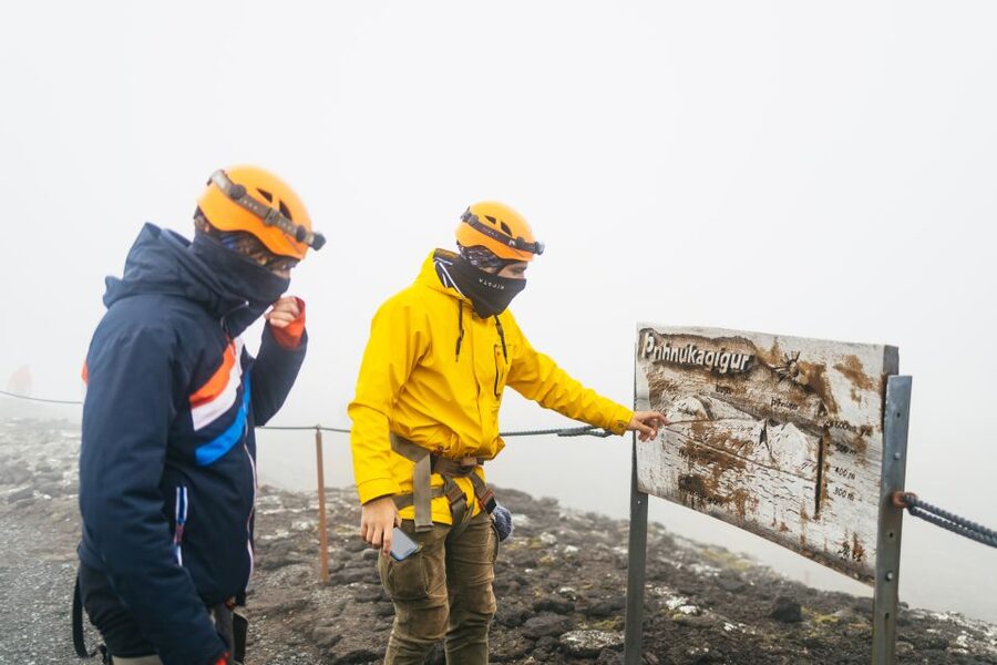Reykjavik: Thrihnukagigur Volcano Guided Hiking Day Trip - At the crater, safety comes first