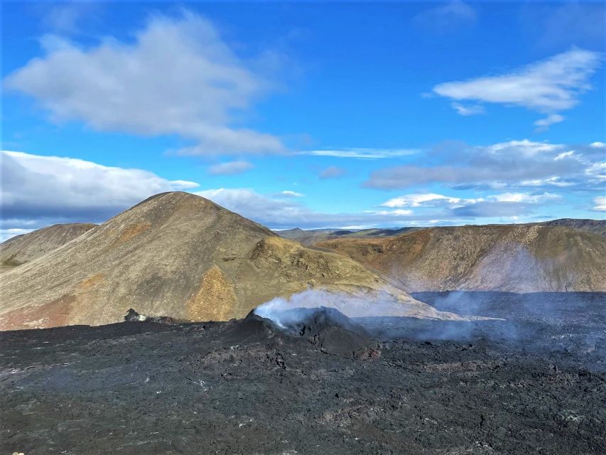 Reykjavík: Volcano Eruption Site and Reykjanes Hiking Tour - Seltún brings the heat closer
