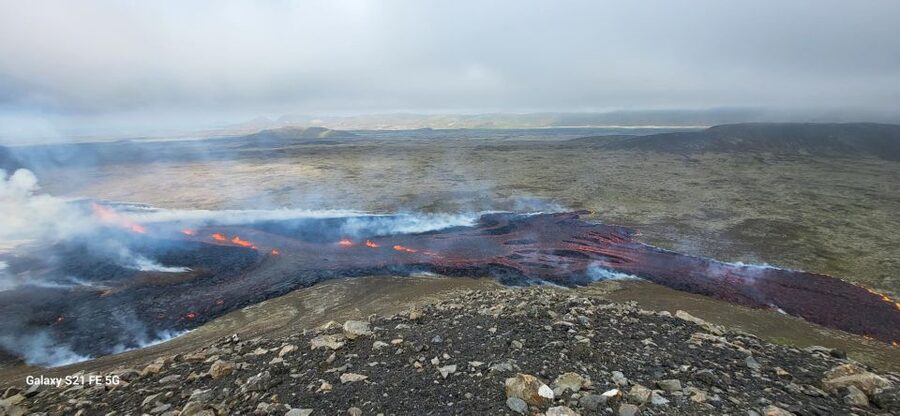 Reykjavík: Volcano Hike, Visit Grindavík and Blue Lagoon - Food, clothing, and practical planning