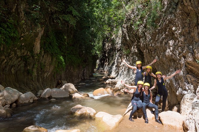 River Trekking in Neda - Picnic food and what the price covers
