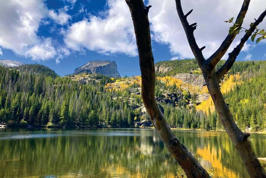 Rocky Mountain National Park Hike - Alpine lakes, viewpoints, and photo stops