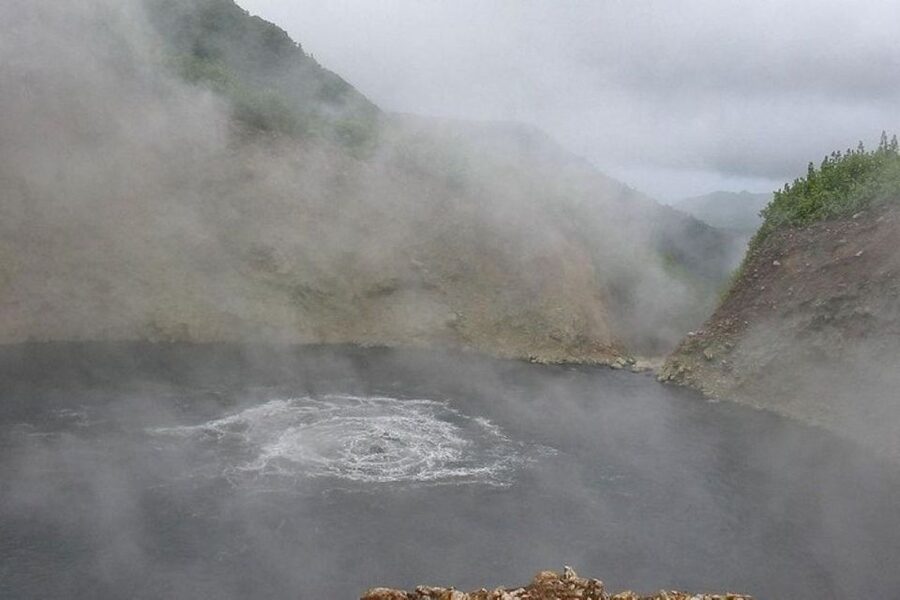 Roseau: Boiling Lake Challenge Hiking Tour with Local Guide - What the $145 price really includes