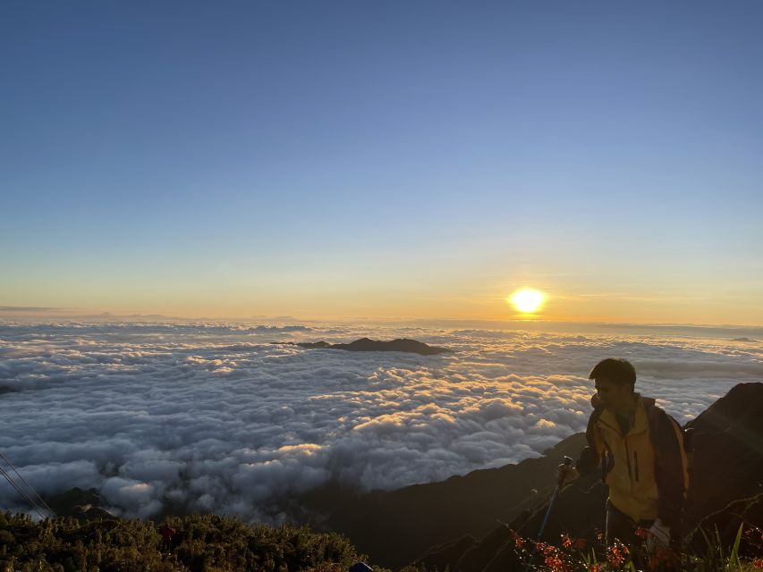 Sa Pa: The Roof of Indochina - Fansipan Hiking Full-Day Trip - Mountain views over Muong Hoa Valley and Lai Chau