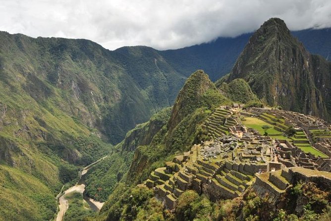 Salkantay 5-Day Trek To Machu Picchu - Day 3: Waterfalls, fruit, and Santa Teresa
