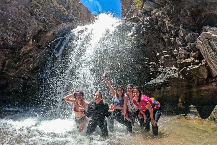 San Pedro de Atacama: Desert Tour with Canyoning & Trekking - Learning four rappels from the mountaineering guide