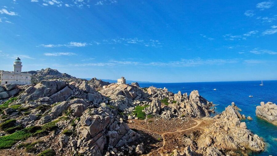 Santa Teresa Gallura: Valle della Luna hiking - The coastal views and clear-water coves