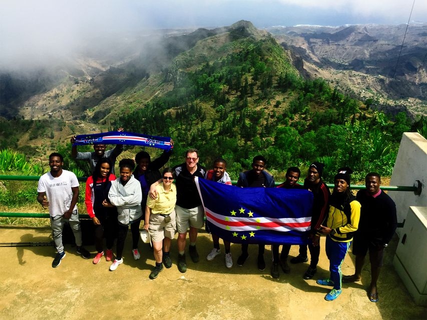 Santiago: Trek from Serra Malagueta to Rabelados Community - Meeting the Rabelados and their old customs