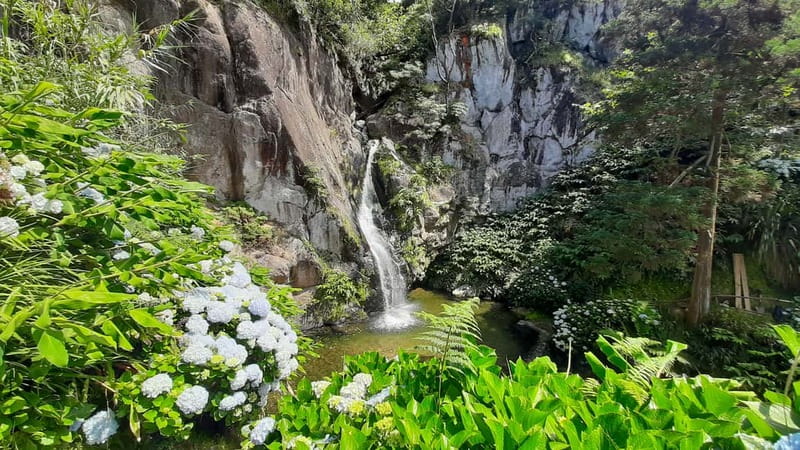 São Miguel Azores: Hike and Snorkeling with a local - The waterfall, village, and ocean viewpoints