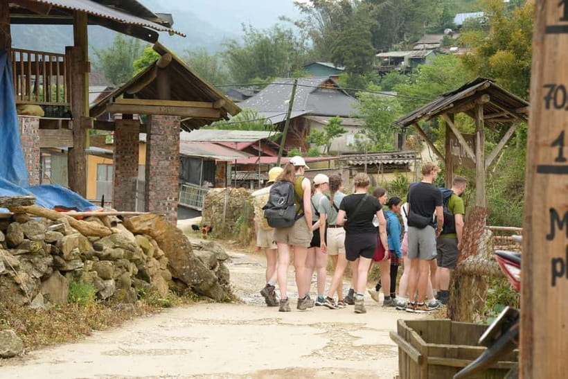 Sapa 3-Day Trekking Adventure from Hanoi - Hanoi to Sapa by cabin bus