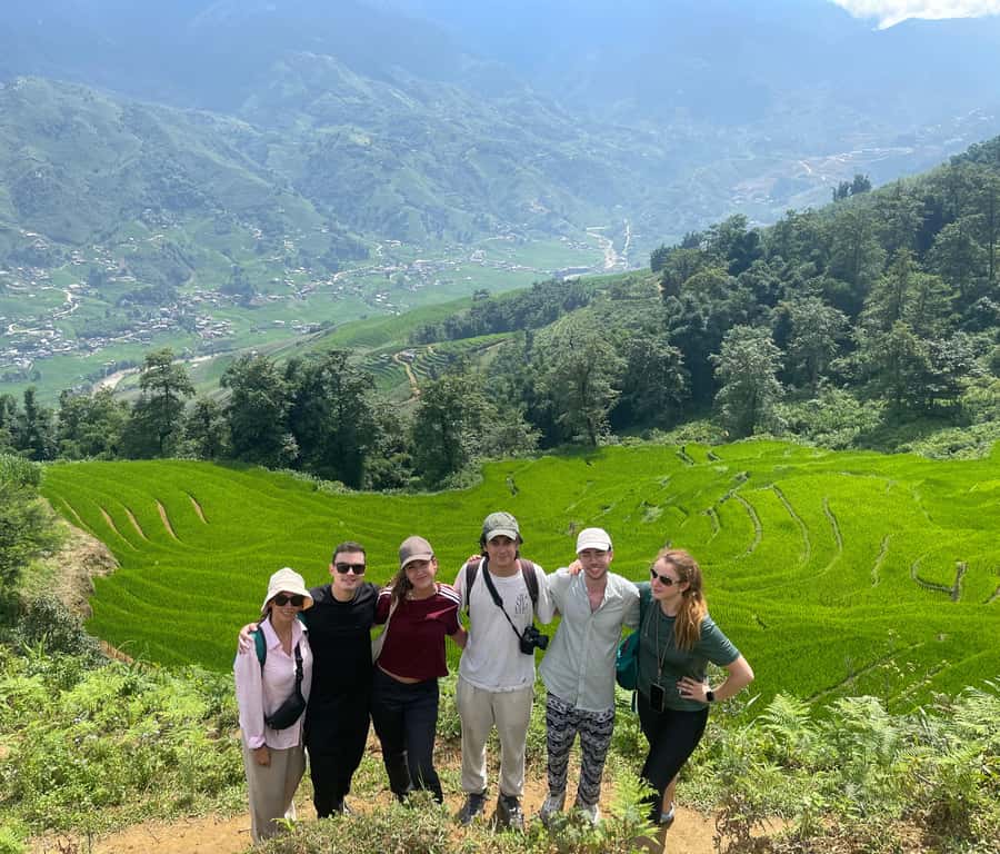 Sapa: Muong Hoa Valley View & Villages Trek with Local Guide - Walking Down to Hang Da