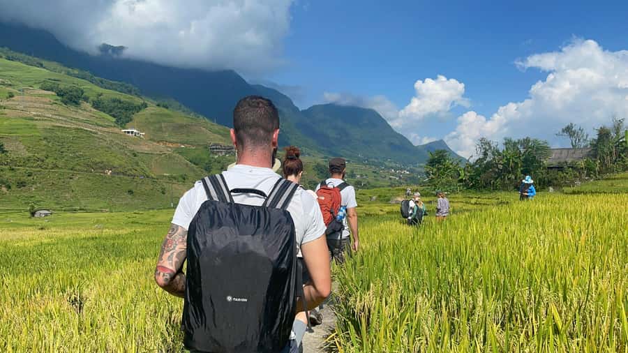 Sapa: Private The Most Beautiful Terraced Fields Trekking - How the guides shape the experience