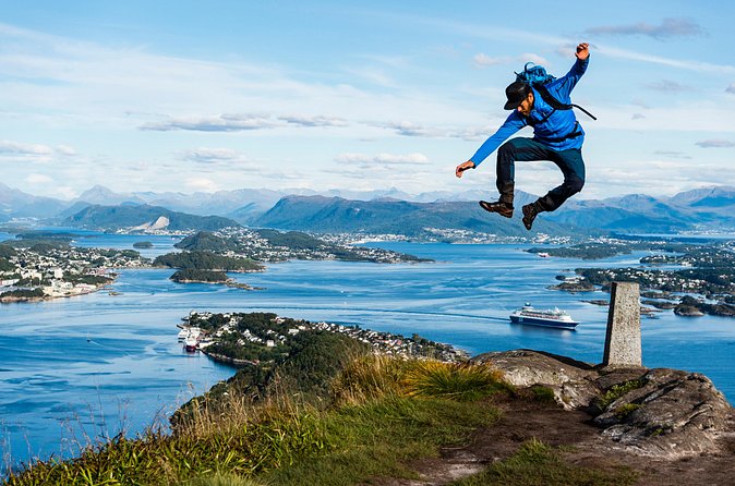 Seakayak And Hike in Ålesund - Lunch and the pace of a six-hour day
