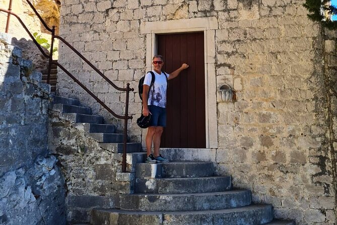 Secret Marjan Park Hiking Tour in Split - Stories of Split, Marjan, and the old Jewish cemetery
