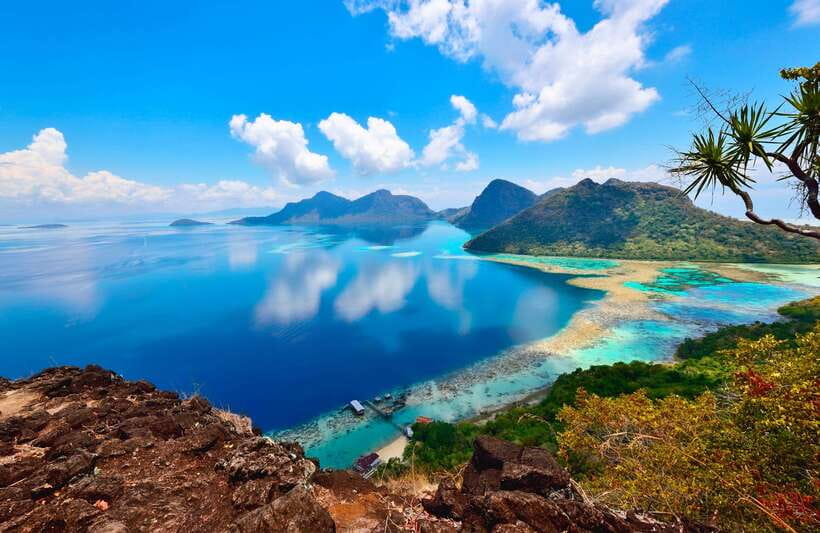 Semporna: Bohey 3 Islands Hike, Snorkel/Dive Tour with Lunch - Mantabuan combines a short swim with island history