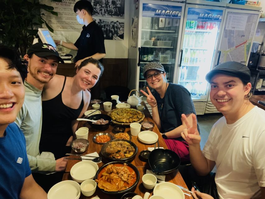 Seoul: Guided City Wall Sunset Hike with Korean Dinner - Key points to know before you book