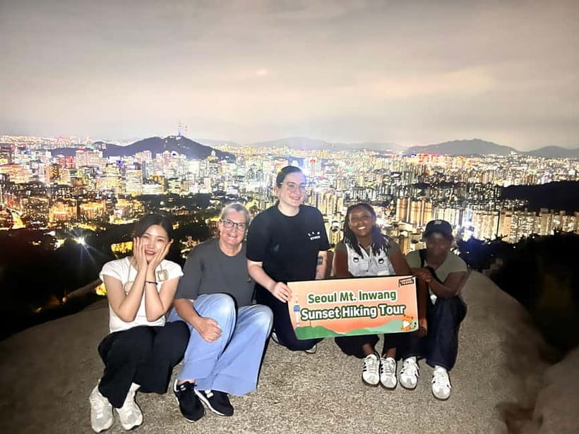 Seoul: Inwangsan Sunset Hike with Guide - Starting at Gyeongbokgung Station