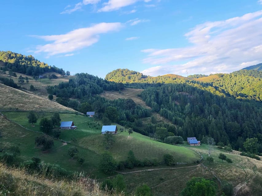 Sibiu: Cindrel Mountains Hike with Traditional Brunch - Leaving Sibiu from Thalia Parking
