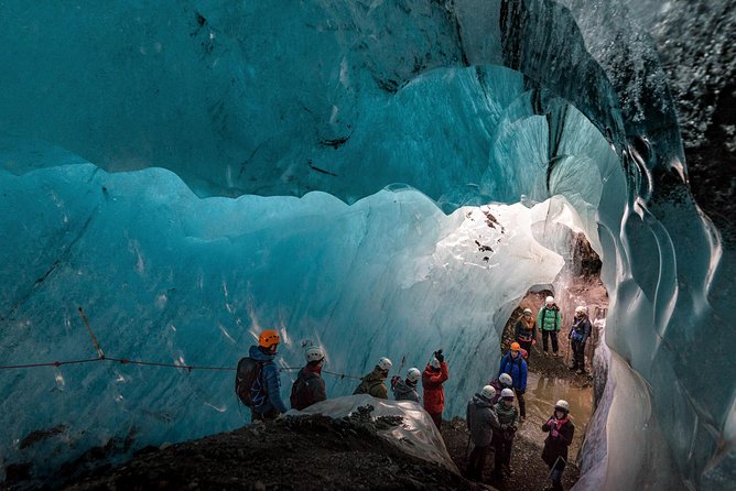 Skaftafell: Blue Ice Cave & Glacier Hike on Vatnajökull - Two and a half hours on Falljökull