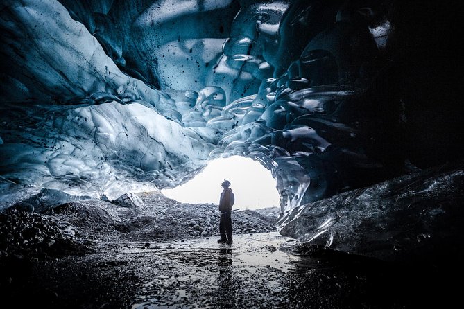Skaftafell: Blue Ice Cave & Glacier Hike on Vatnajökull - Safety without losing the sense of adventure