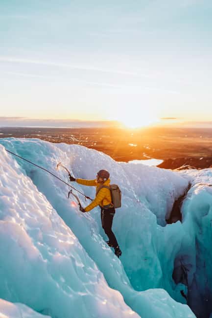 Skaftafell: Glacier XTreme - Hike & Ice Climbing Adventure - The 4x4 ride to Falljökull