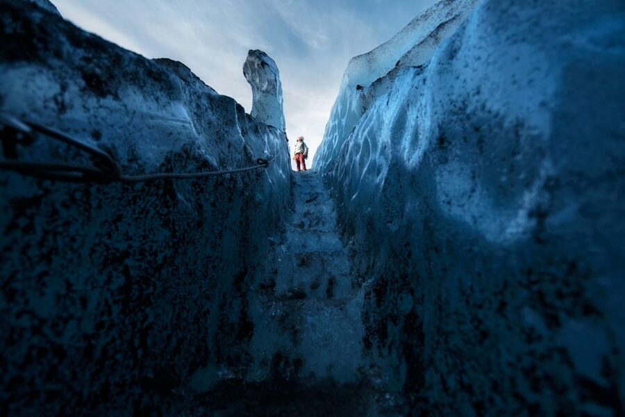 Skaftafell: Ice Cave Tour and Glacier Hike - Why walking on Falljökull feels different from a normal hike