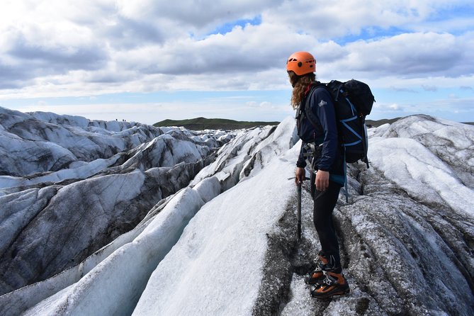 Skaftafell Ice Caving & Glacier Hike - Clothing, rentals, and cold-weather comfort