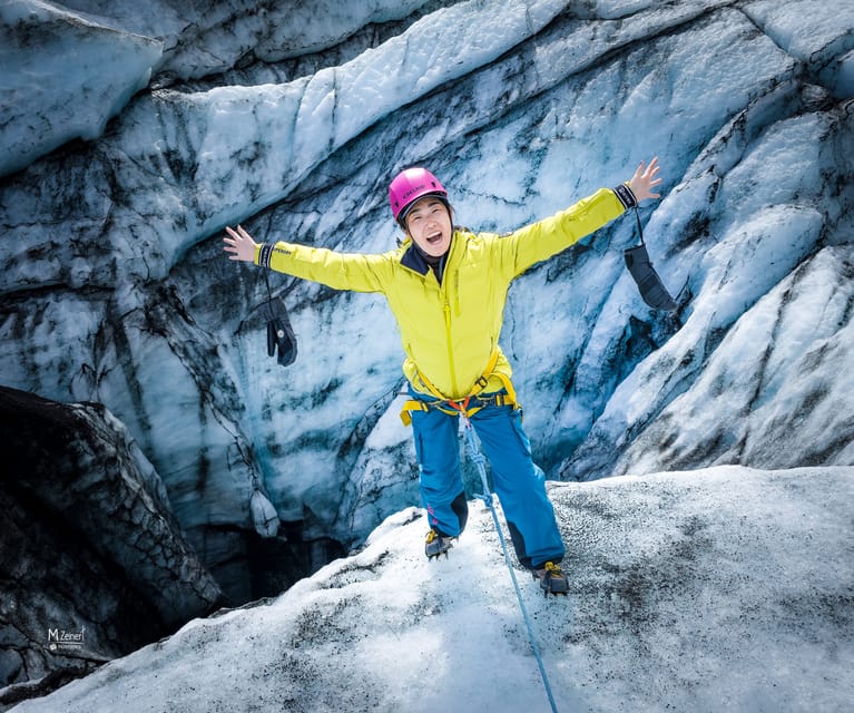 Sólheimajökull Glacier: Guided Hike with Equipment - Spending 1.5 hours on centuries-old ice