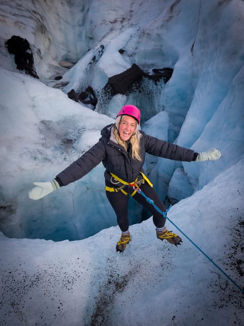 Sólheimajökull Glacier: Guided Hike with Equipment - Meeting at the Sólheimajökull parking lot