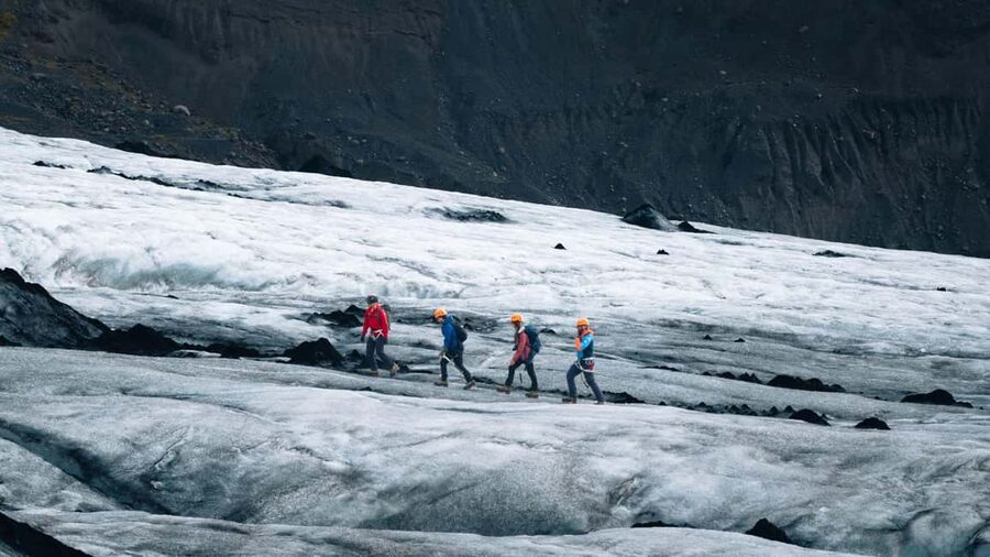 Sólheimajökull: Glacier Hike and Blue Ice Cave Tour - What the guides add to the experience