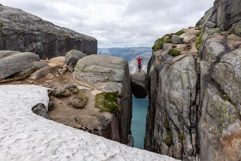 Stavanger: Kjerag Summer Hike with Packed Lunch - Why the early start changes the Kjerag experience
