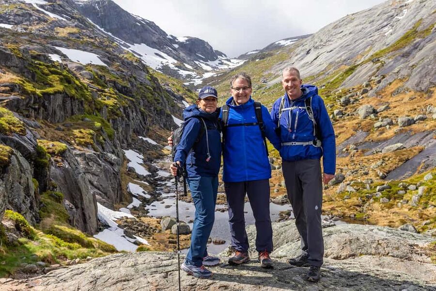 Stavanger: Off-Season Hike to Kjerag + Packed Lunch - Reaching Kjeragbolten safely