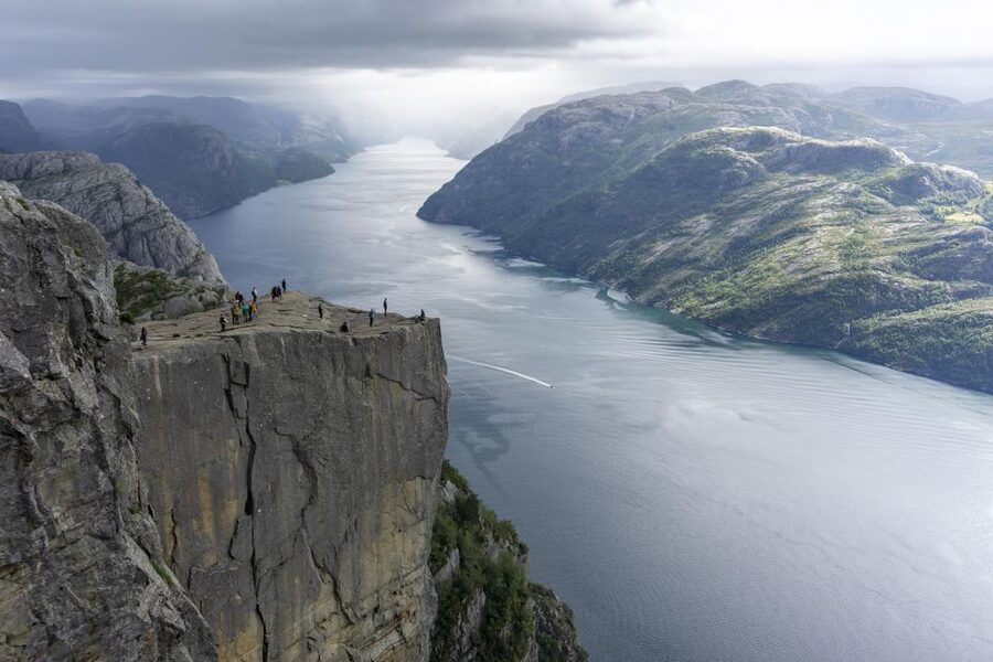 Stavanger: Preikestolen Classic Hike and Side Trail - Should you book the Preikestolen side-trail hike?