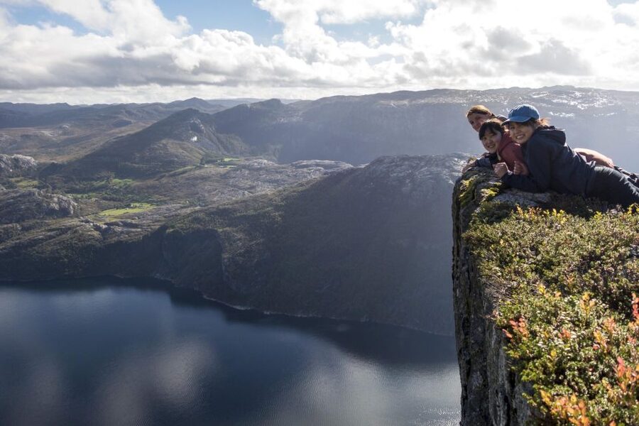 Stavanger: Preikestolen Hidden Trail Hike + Canoe + Lunch - From Stavanger to Revsvatnet