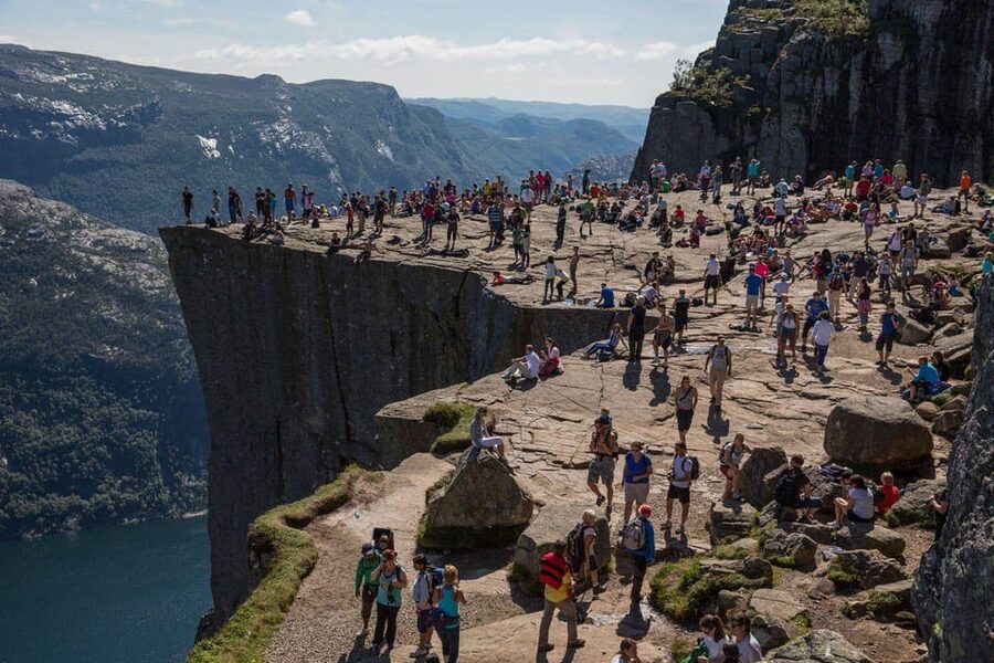 Stavanger: Preikestolen (Pulpit Rock) Hike with Local Guide - Key points to know before you book