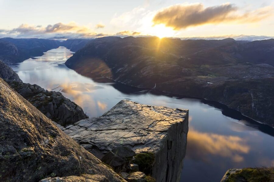 Stavanger: Preikestolen (Pulpit Rock) Hike with Local Guide - The 40-minute ride through the fjord country