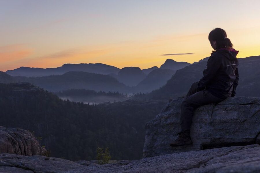 Stavanger: Preikestolen Sunrise Hike with Breakfast Buffet - Why an early start makes Preikestolen special